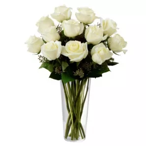 12 Roses Blanches à Longue Tige commander à L'oasis Florist Ltd